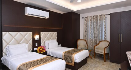 Hotel Pal Paradise Room Type - Deluxe Room(Local ID Not Allowed)
