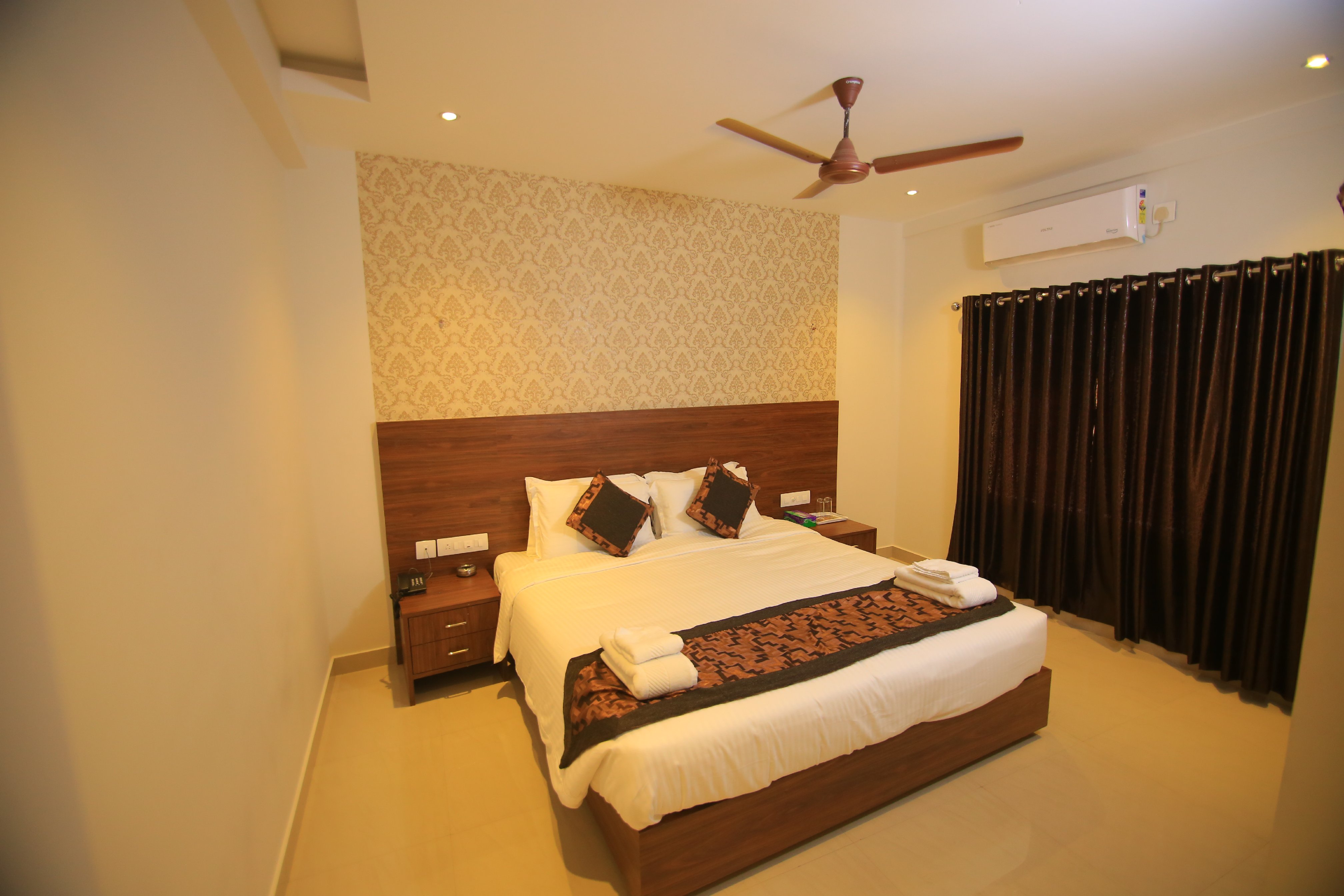 Hotel Malabar Grand & Malabar Restaurant Room Type - Royal Suite