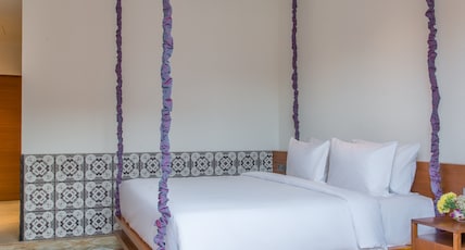 Azaya Beach Resort Room Type - Deluxe Patio King with Bathtub and Private Sit Out Area Azaya Beach Resort Room Type - Deluxe Patio King with Bathtub and Private Sit Out Area