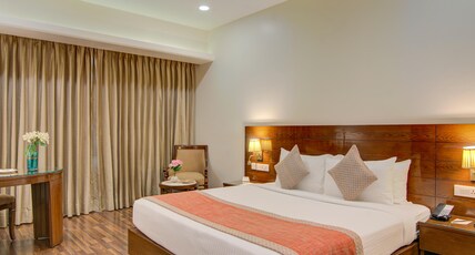 Hotel Home In By Amrik Sukhdev Room Type - Executive King Room