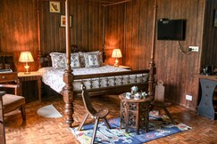 ROYAL SWISS COTTAGE - VILLA & COTTAGES