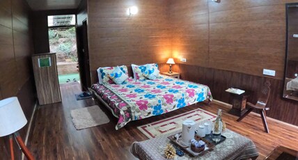 ROYAL SWISS COTTAGE - VILLA & COTTAGES Room Type - THE OAK