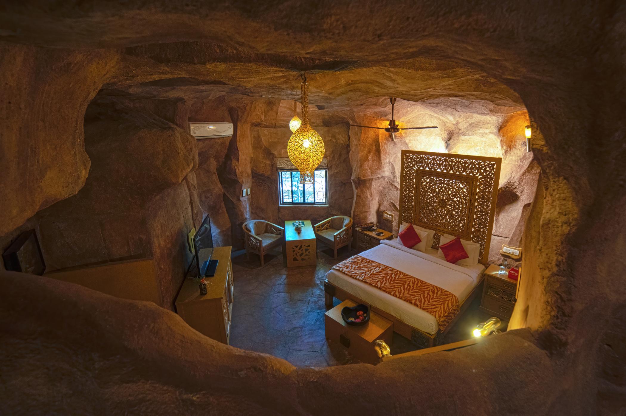 Tathastu Pench Room Type - Cave Room