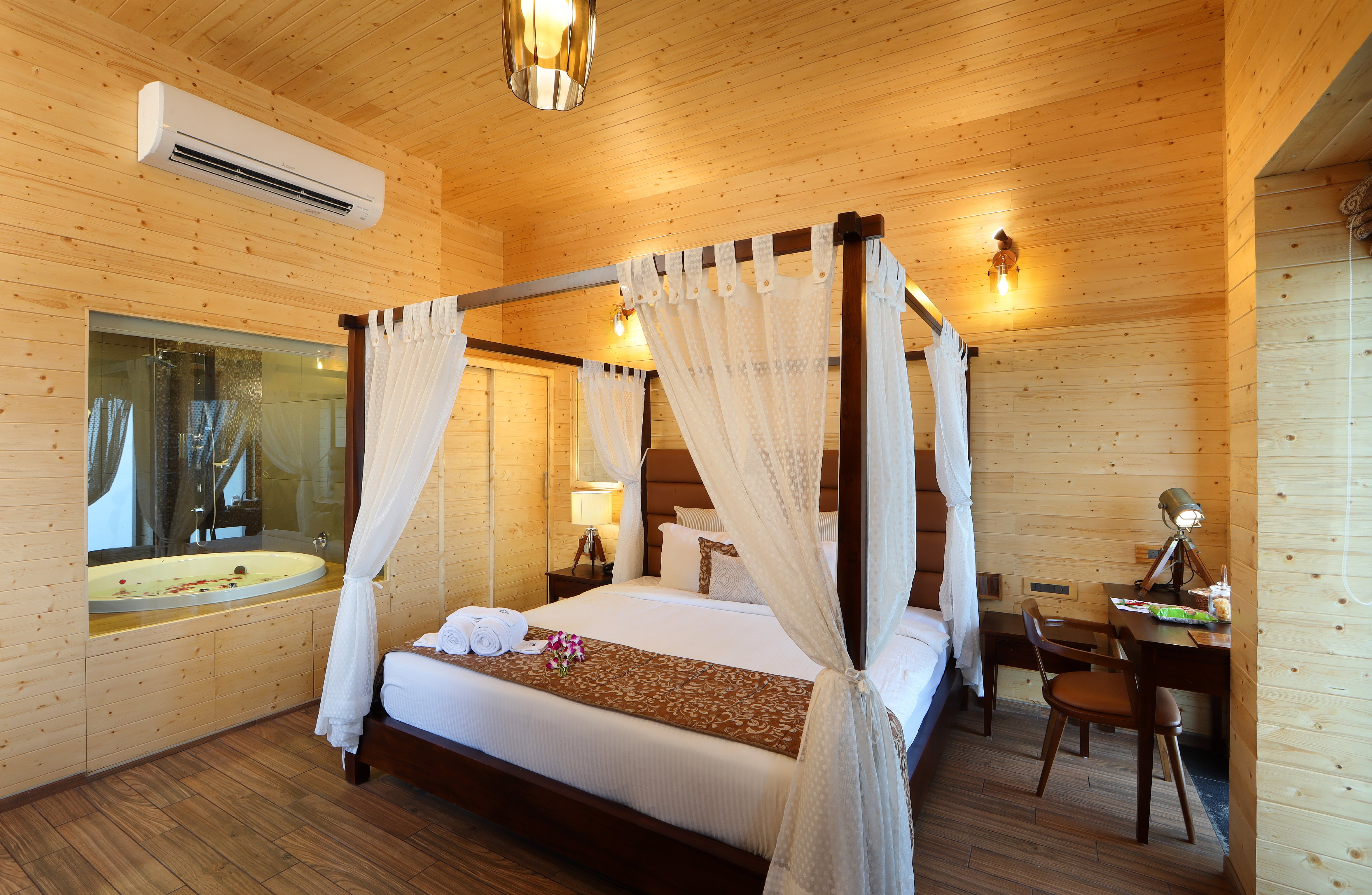 MALIEKAL HERITANCE CHERAI Room Type - Exotica Lake View Jacuzzi with Balcony