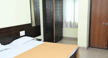 Hotel Sai Daulat Room Type - Double Non-A.C. Room.