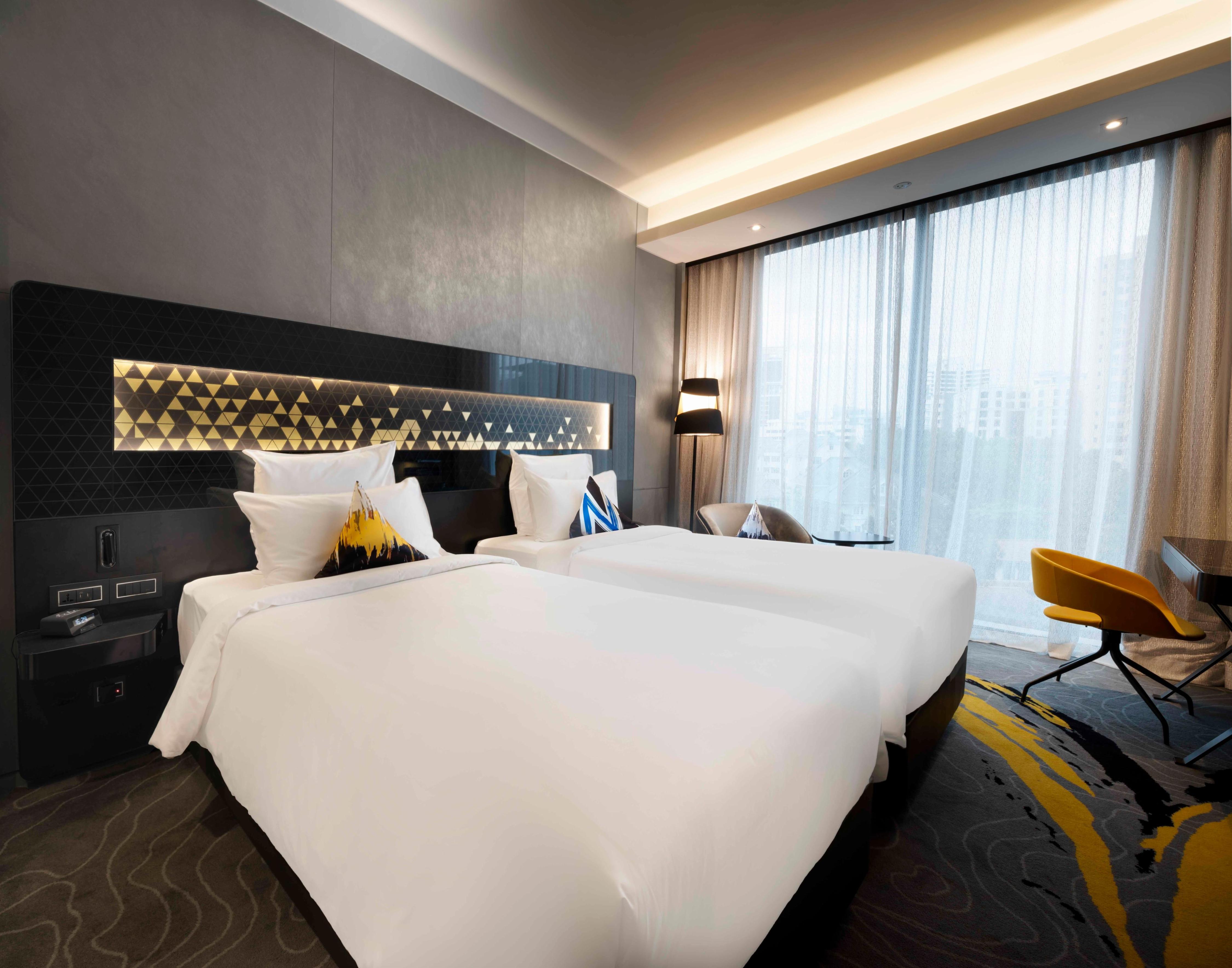 Novotel Singapore On Stevens - Tap to explore photos