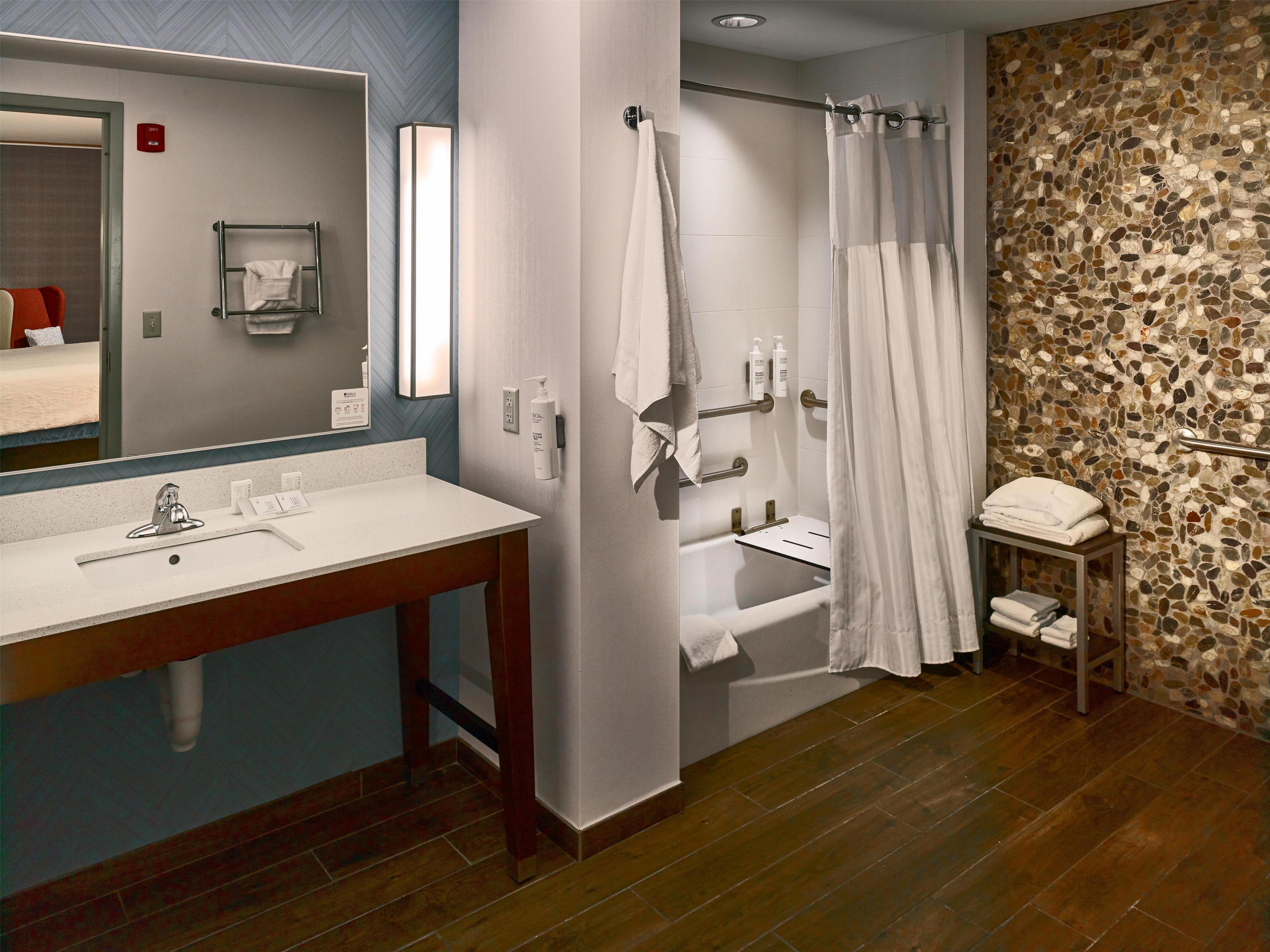 HILTON GARDEN INN PIGEON FORGE - Tap to explore photos