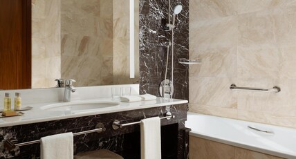 Hilton Astana Room Type - TWIN EXECUTIVE EXPO VIEW