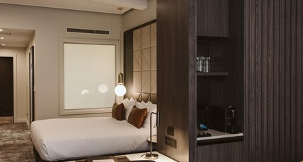 DoubleTree by Hilton Wellington Room Type - KING SUPERIOR