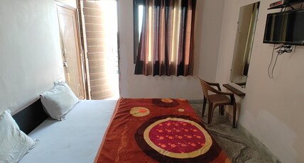MIDTOWN Room Type - Deluxe Room