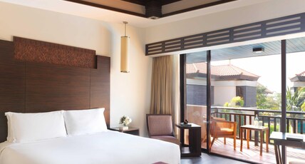 Anantara The Palm Dubai Resort Room Type - Premier Lagoon View.