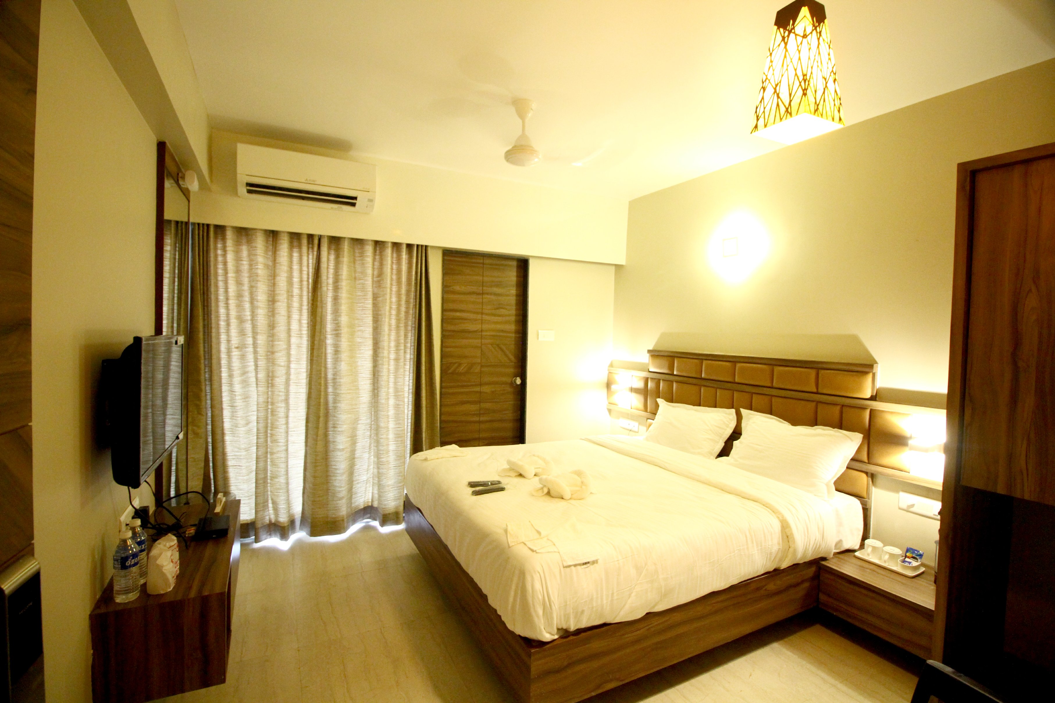 SHREE EXECUTIVE - Tap to explore photos