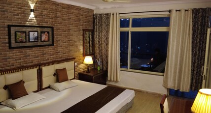 Nainital Willows - Lake View Rooms Room Type - Nainital With Private Balcony Room