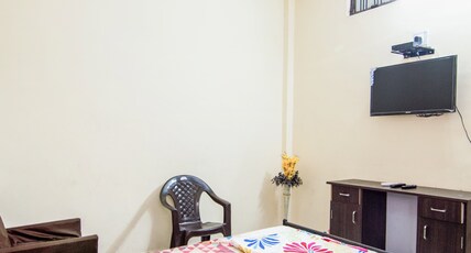 Manbodh Niwas Room Type - Deluxe AC Room