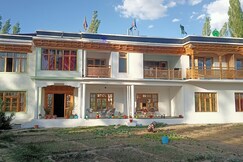 Palayshayshay guest house