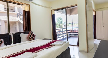 Vivaant Retreat and Convention Room Type - Deluxe Quadruple Room