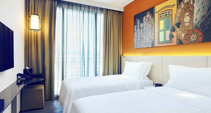 MERCURE SINGAPORE BUGIS Room Type - Signature Room with Twin Beds
