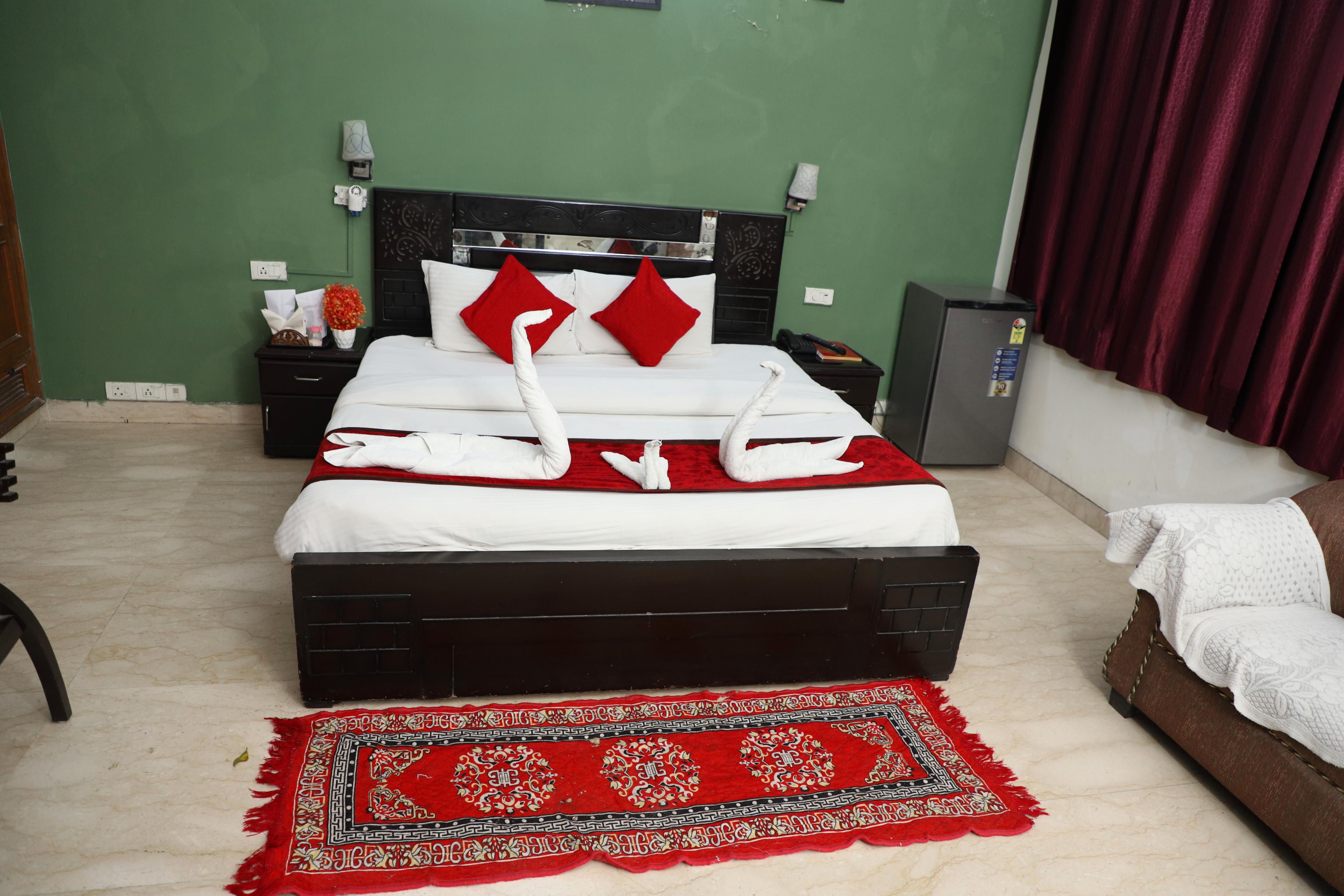 Hotel Ashray Noida Room Type - Premium Room With Balcony & City View