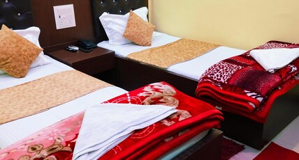 Meera motel Room Type - Delux AC DOUBLE BED ROOM