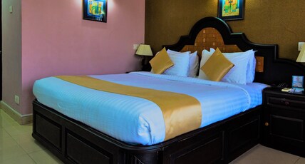Kallada Regency, Irinjalakuda Room Type - DELUXE AC (Couples less than 21 years of age are not allowed )