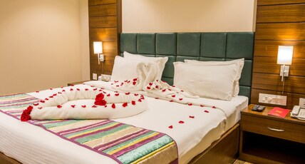 THE CAPITAL HOTEL Room Type - Deluxe Room