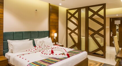 THE CAPITAL HOTEL Room Type - SUITE