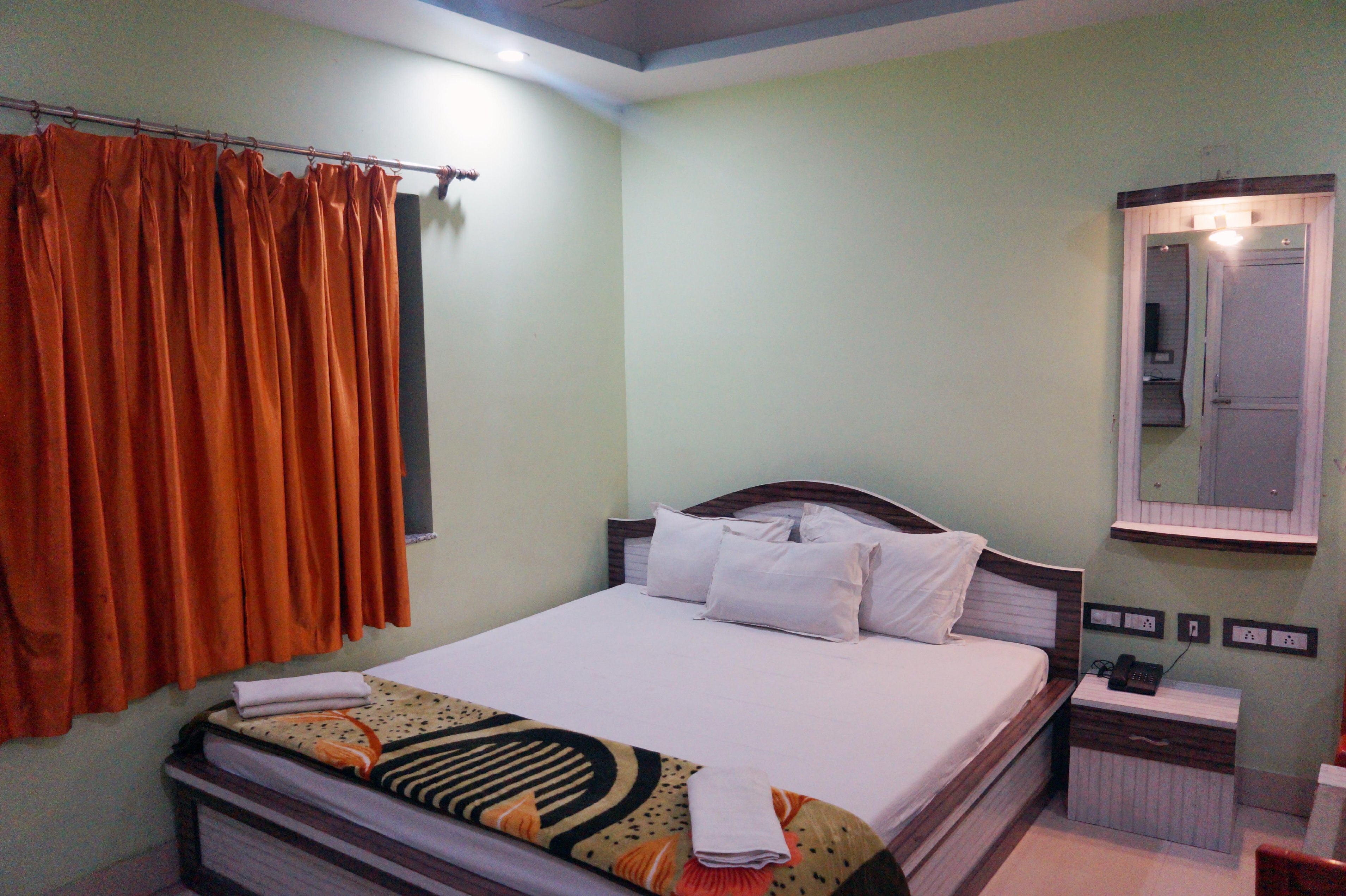 Muskan GuestHouse - Tap to explore photos