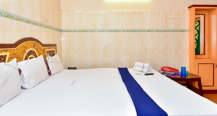 Sri palani andavar lodge Room Type - Non AC Triple bed room