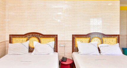 Sri palani andavar lodge Room Type - Four bed AC