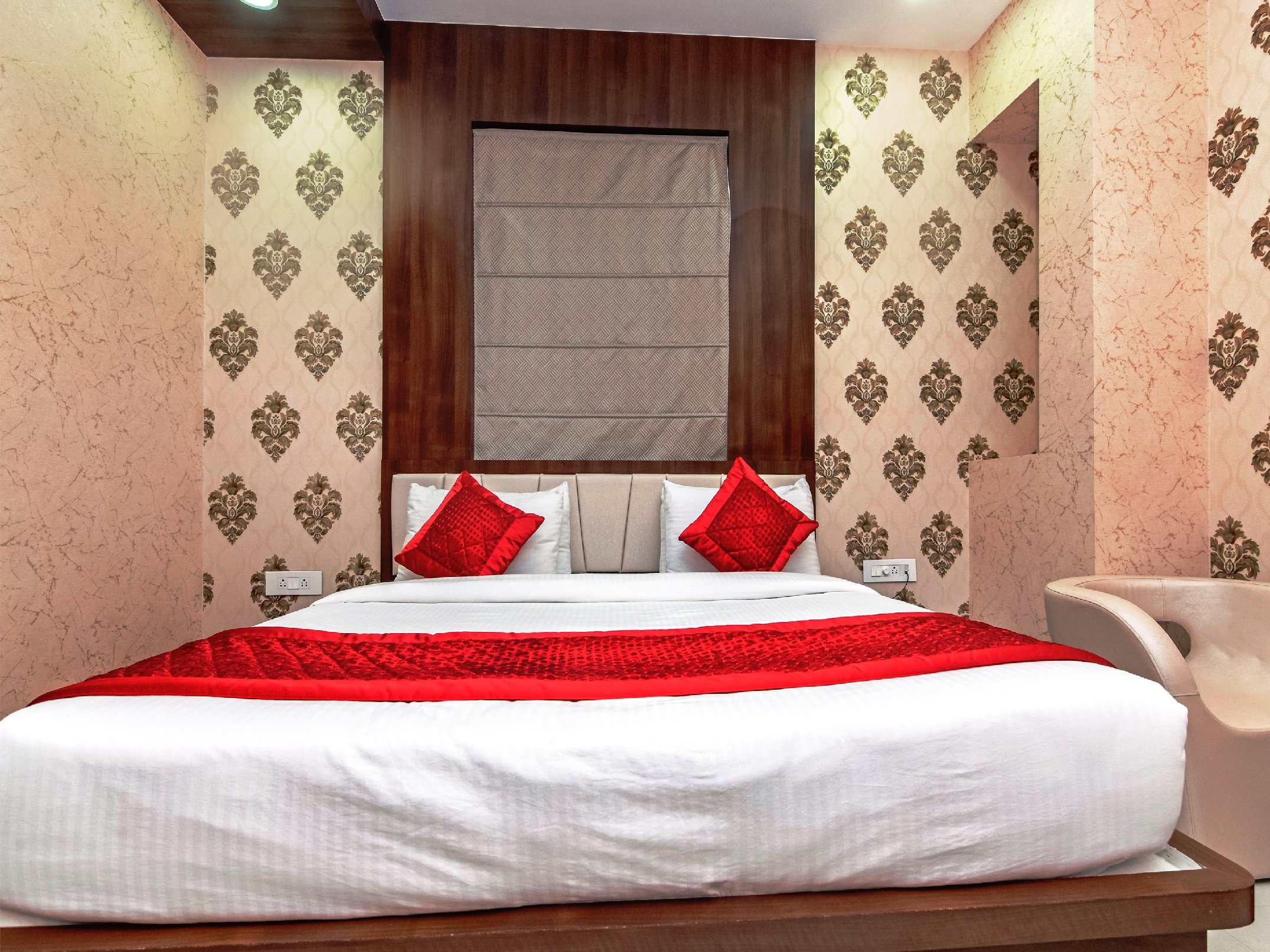 Hotel Uday Palace - Tap to explore photos