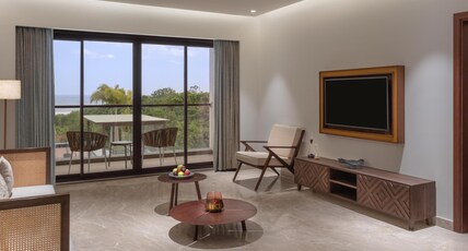 Sheraton Grand Chennai Resort & Spa Room Type - Sea View, Top Floor, Suite King