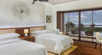 Sheraton Grand Chennai Resort & Spa Room Type - Sea View Top Floor Deluxe Guest Room Queen Sheraton Grand Chennai Resort & Spa Room Type - Sea View Top Floor Deluxe Guest Room Queen