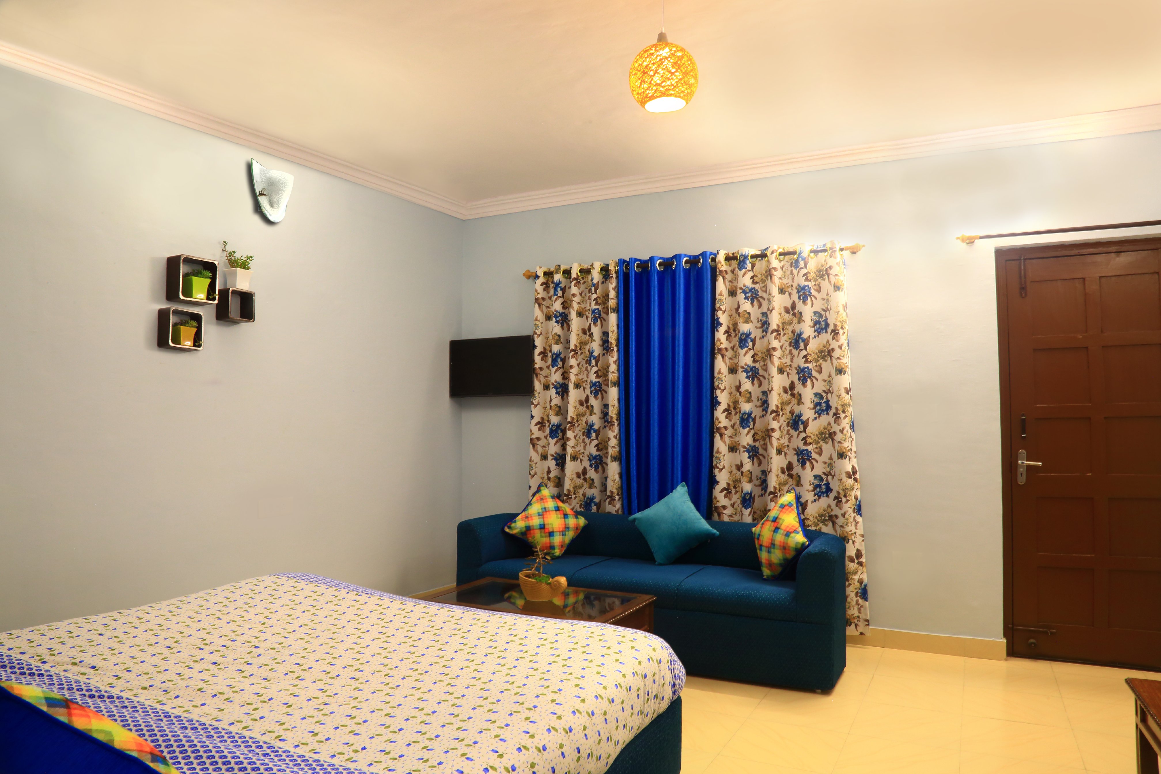 Chirping Orchard | Apple Garden & Snow Views Room Type - Family Room