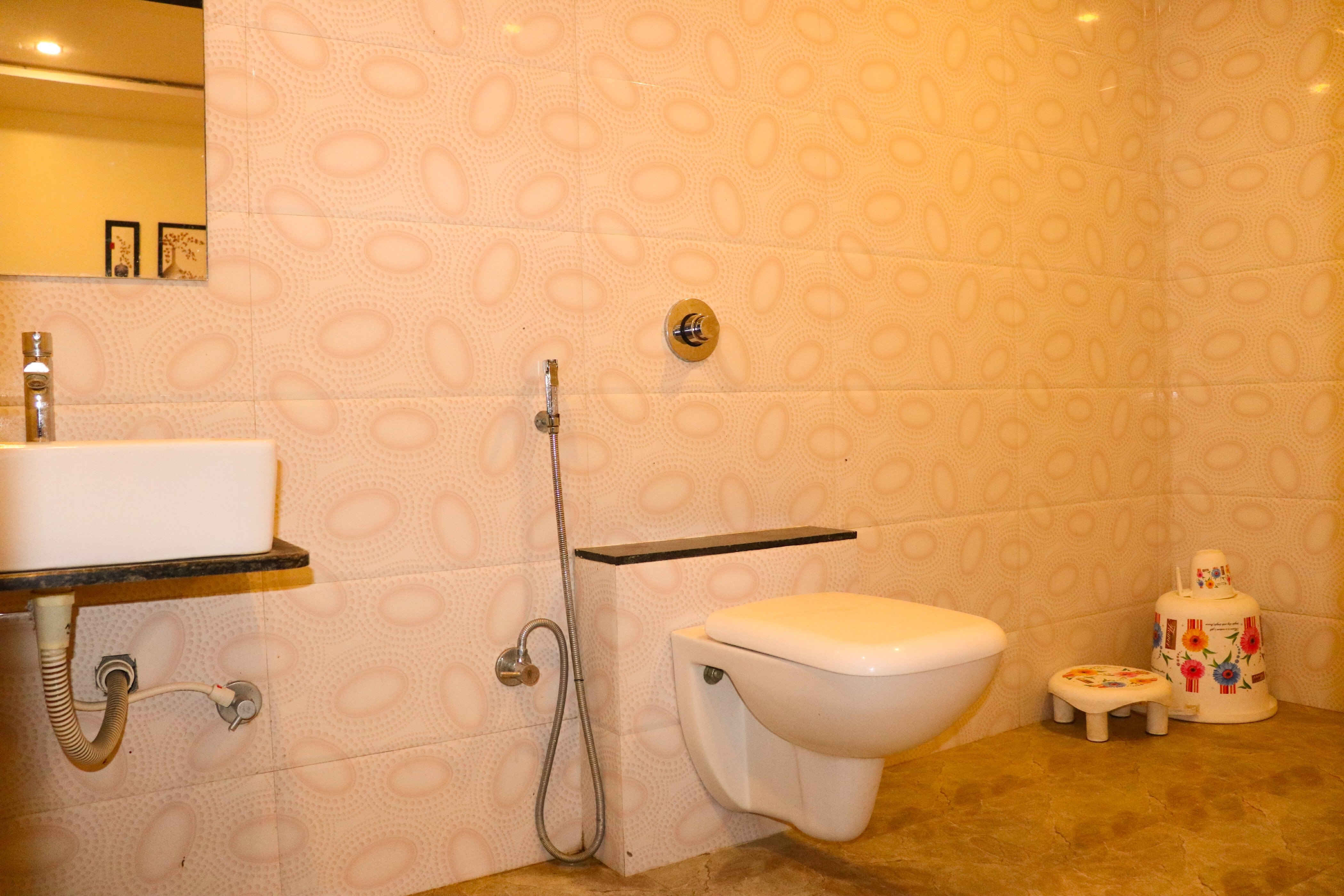 Hotel Neem Treee - Tap to explore photos