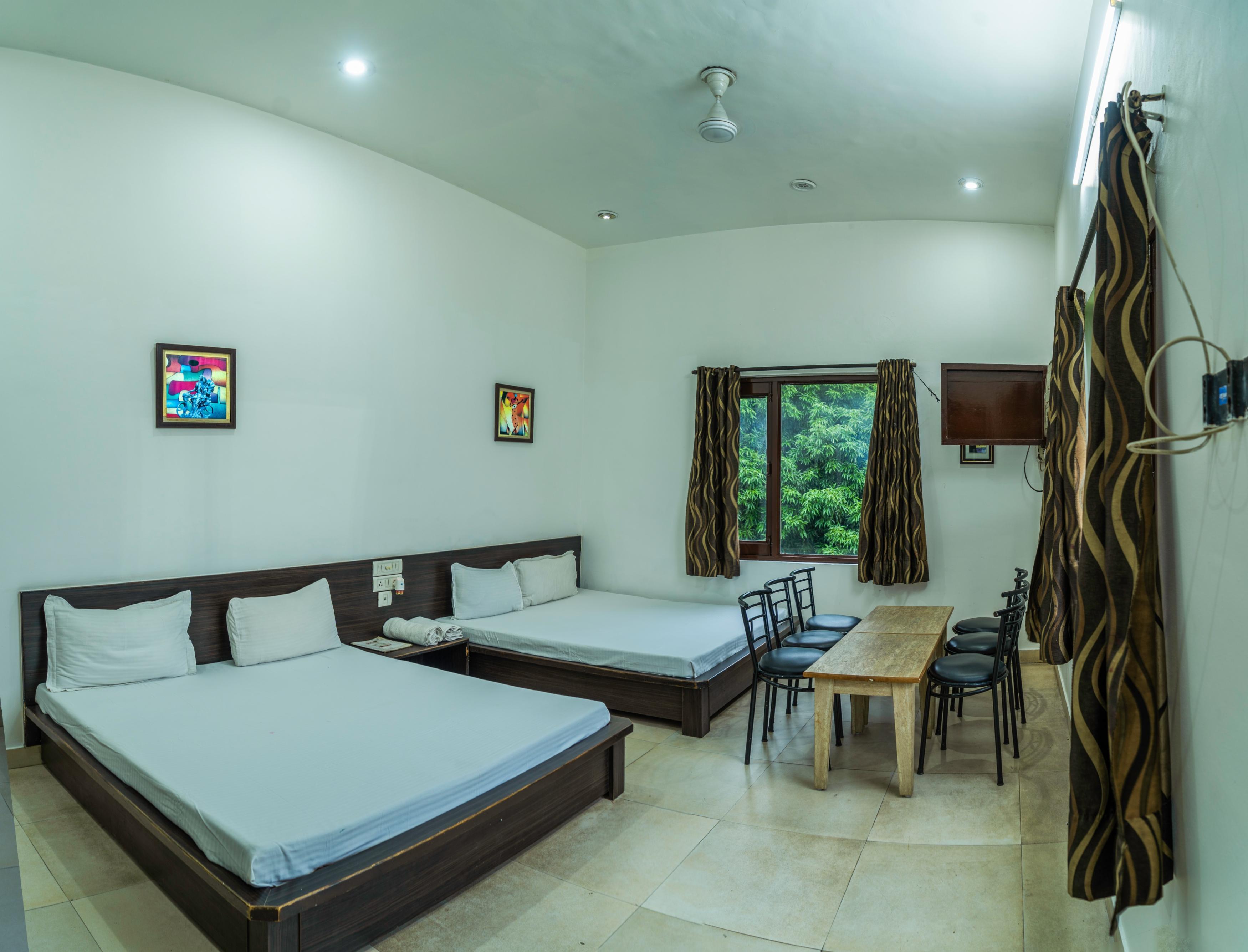 Krishna Garden Hotel & Restaurant Room Type - Premier Suite