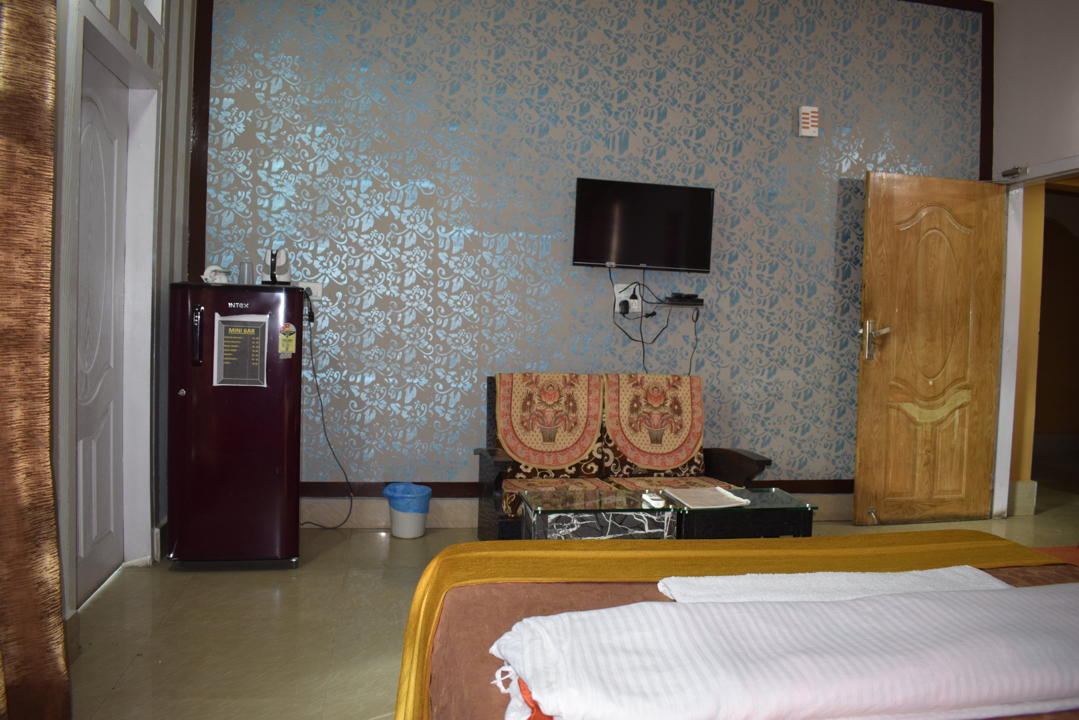 Hotel Siddarth Palace - Tap to explore photos