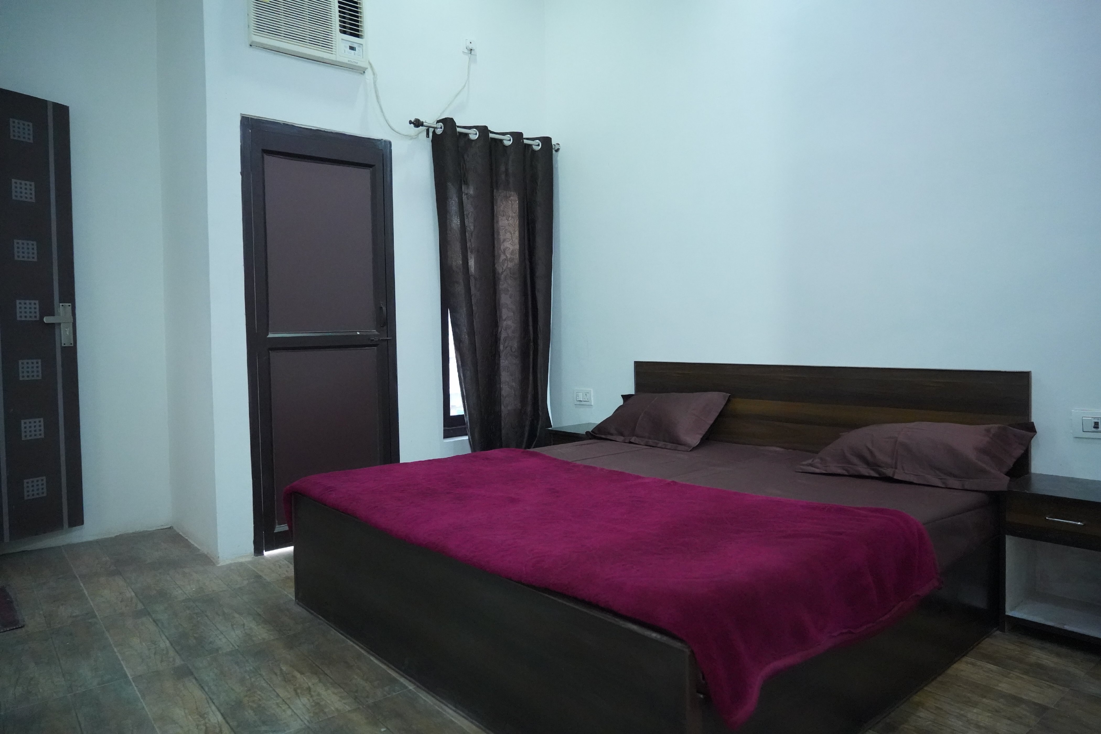 Hotel Siddharth - Tap to explore photos