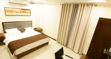 hotel SR GrandPark Regency Room Type - AC Suite Double Bed Room
