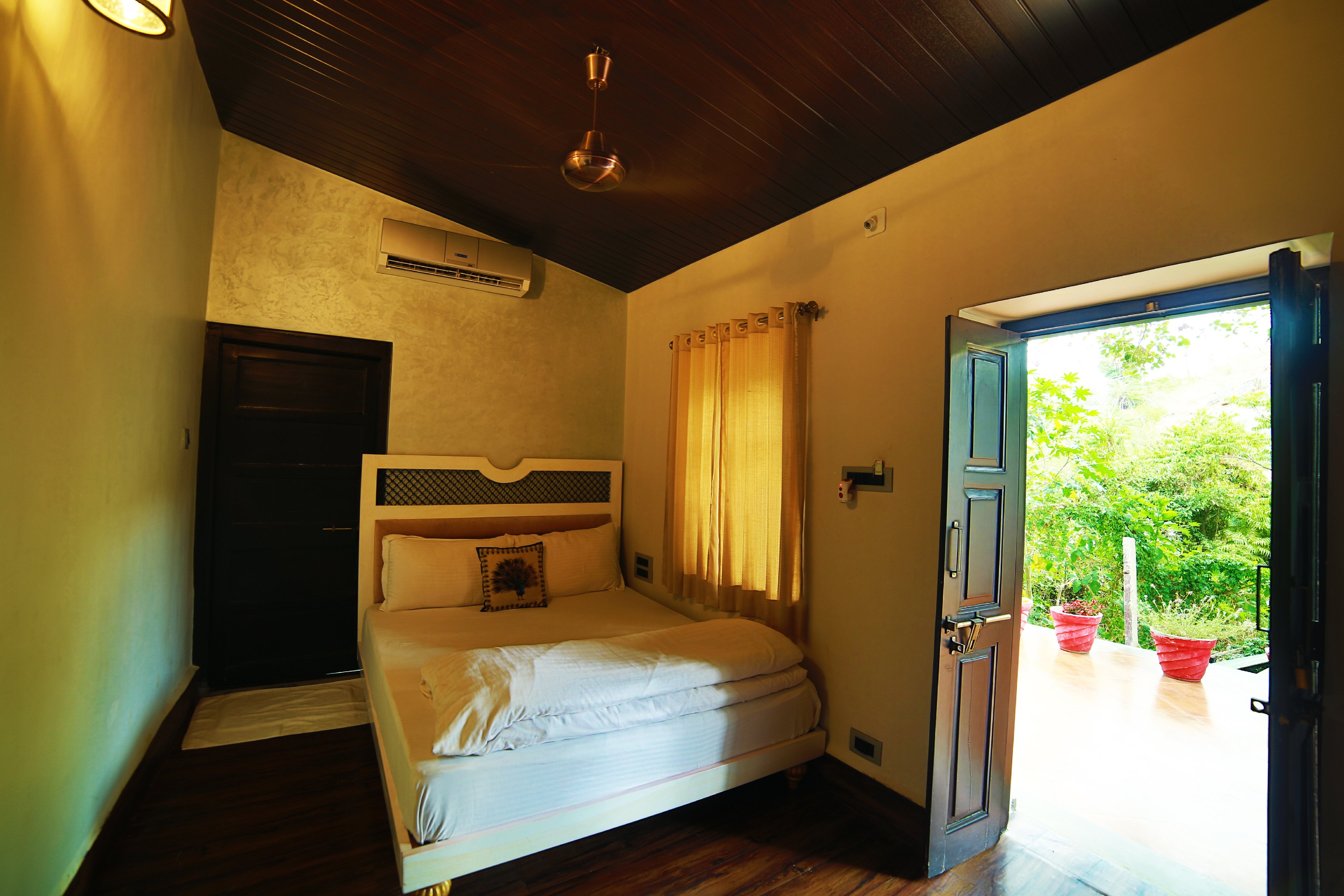 Hotel Agroha (Colonial Villa, 1 KM from Nakki Lake) , Mount Abu - Tap to explore photos