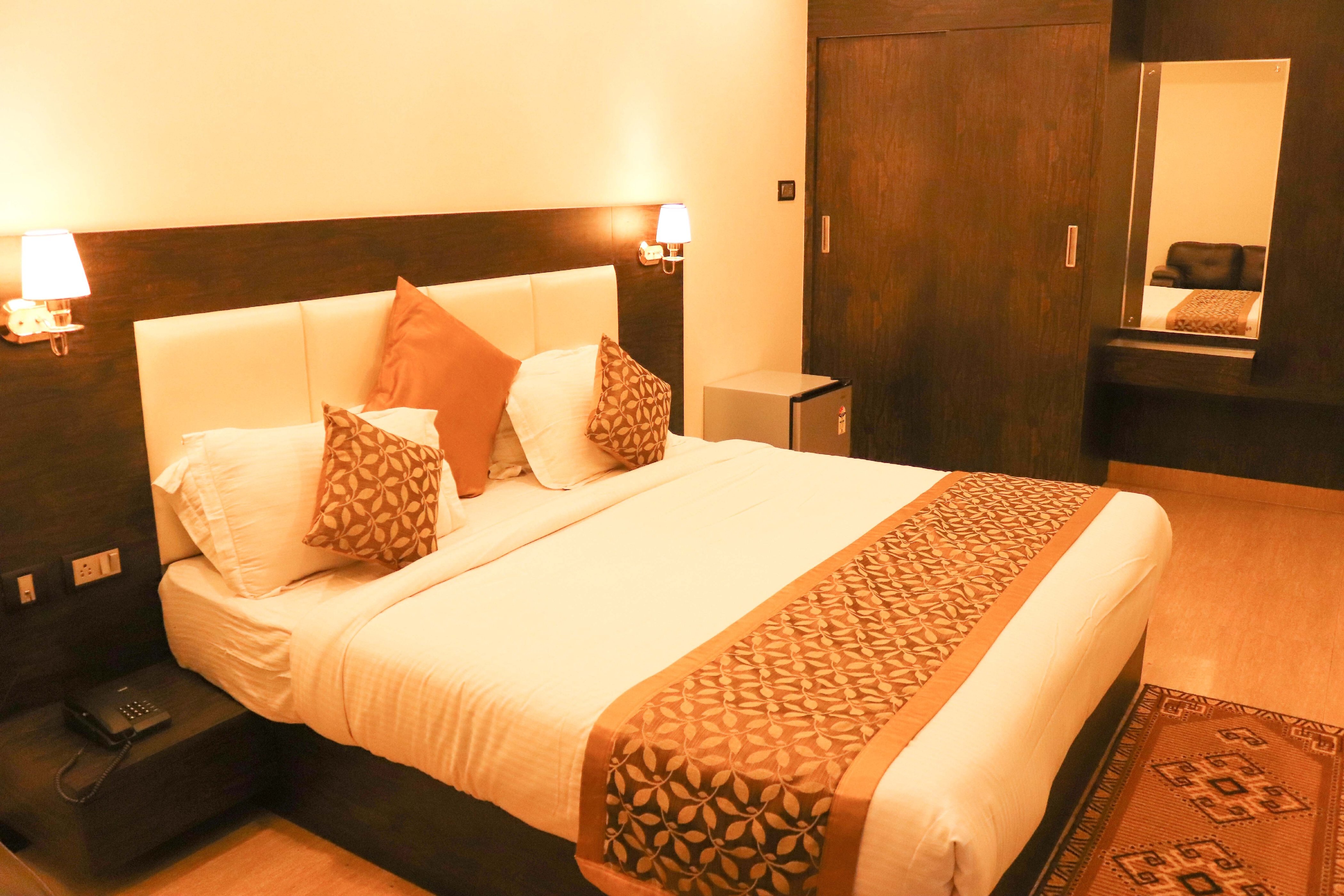Hotel Vinayak - Lifestyle Hotels - Tap to explore photos