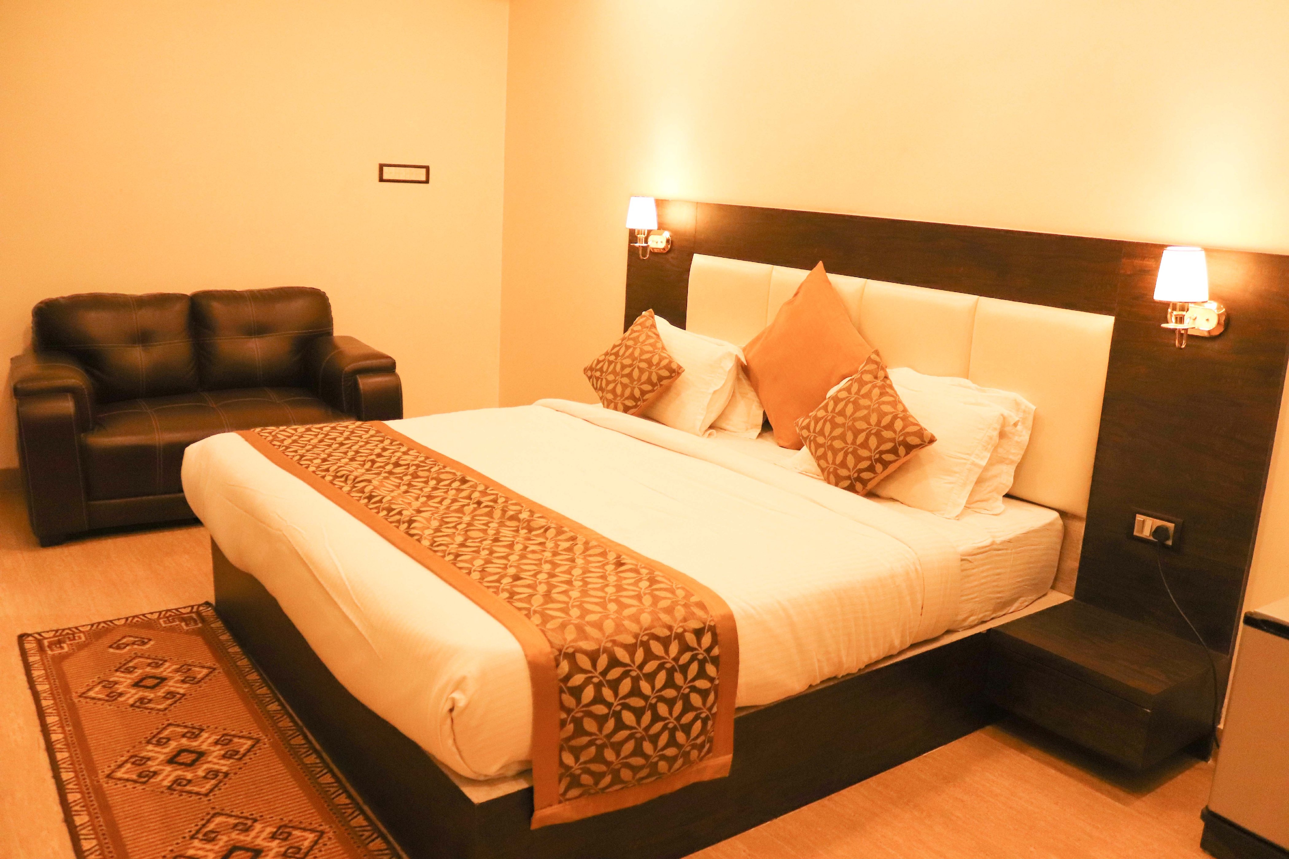 Hotel Vinayak - Lifestyle Hotels - Tap to explore photos