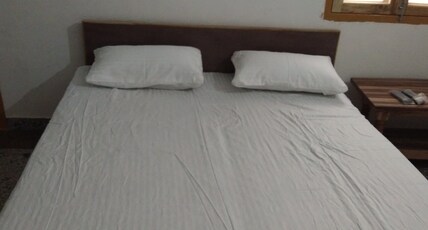 Hotel Prem Inn Room Type - DELUX AC ROOM