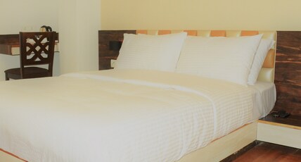 Aura Room Type - Deluxe Double Bed Non AC Rooms