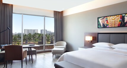 Grand Hyatt Kochi Bolgatty Room Type - 1 King Bed Backwater View