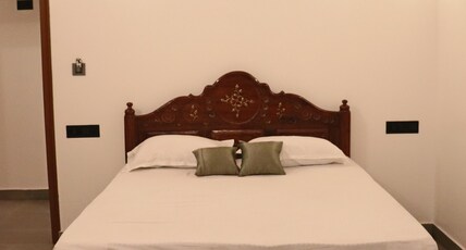 CoffeeBean Villa Room Type - King Suite Balcony Room
