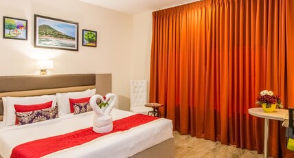 Mantris Hotel Room Type - Deluxe ROOM