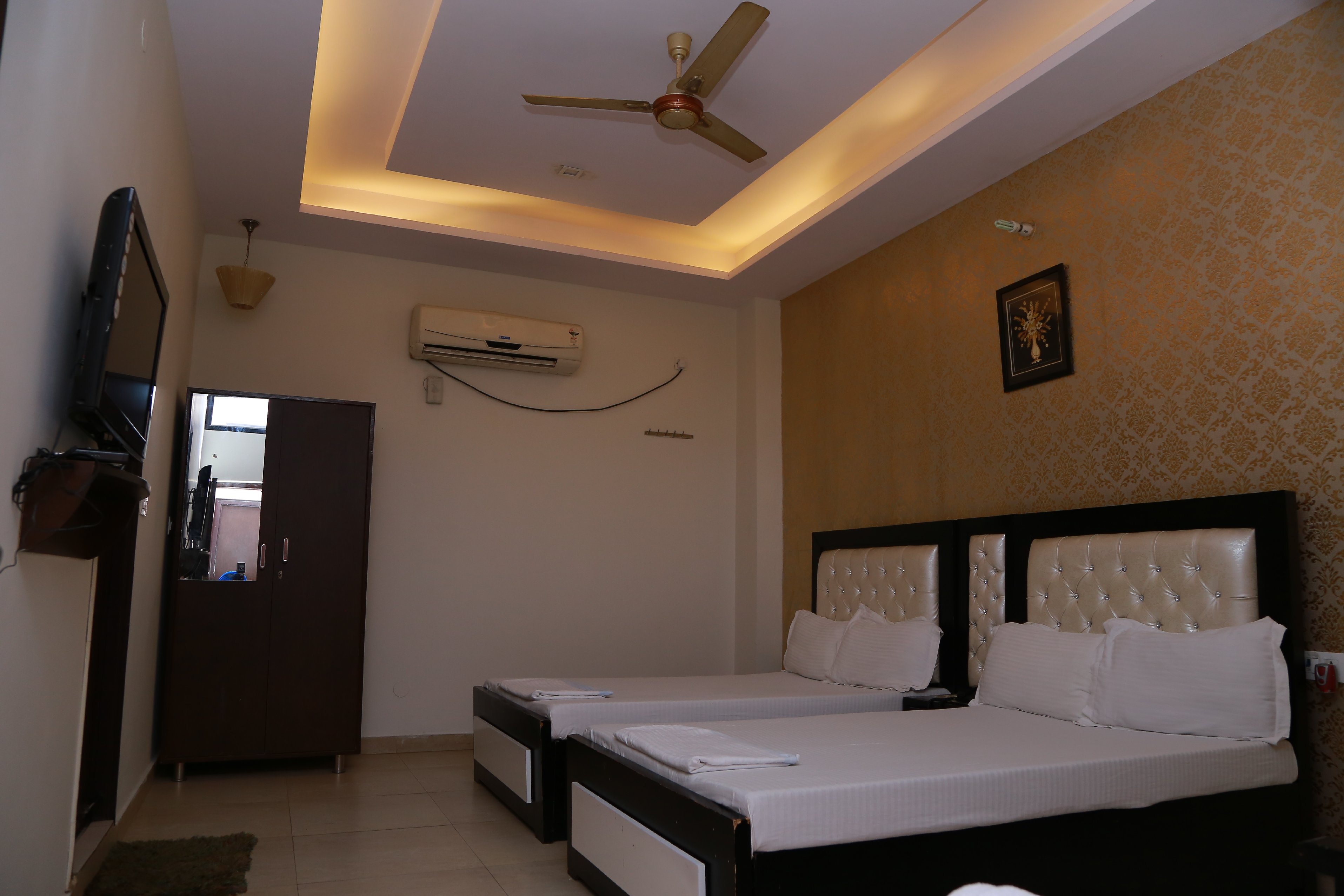 Hotel Bulbul Room Type - Family AC Room
