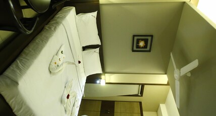 Hotel Vedha's Stay Room Type - SUITE Room