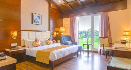 Tiaraa Hotels & Resorts Room Type - Club Royal Deluxe with Bath Tub