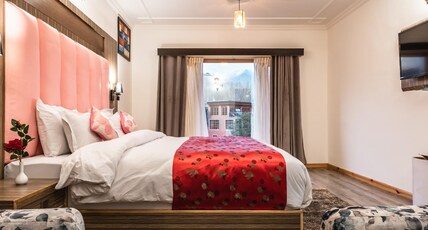 Hotel Sangaylay Palace Room Type - Premium View-Room